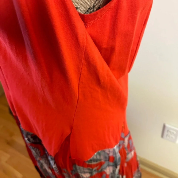 KAKTUS Red and Blue Floral Bubble Dress with Dart Bodice - Size 2X - Picture 2 of 8